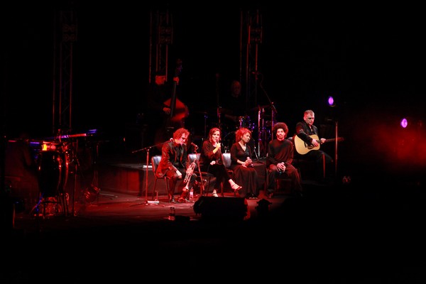 Vaya Con Dios in Concert